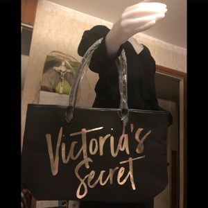 Price drop $25 Victoria Secret Tote bag